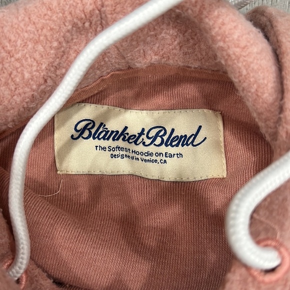 Feat set in Xl cayenne hoodie and short - Picture 7 of 8